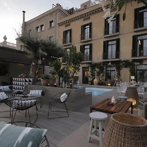 Oasis 2*, Barcelona Spanje